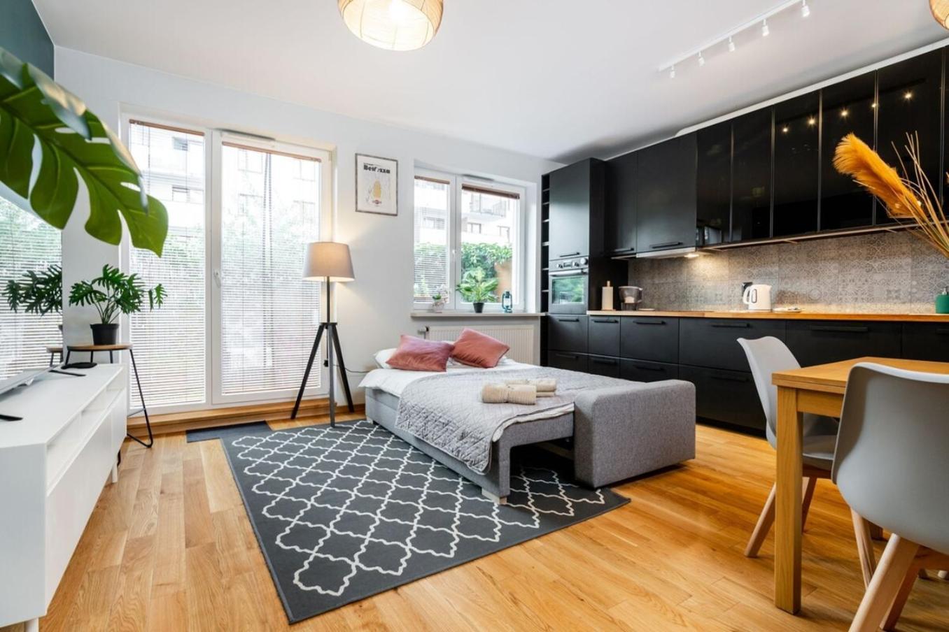 Modern 70m With Private Garden Metro Warsaw