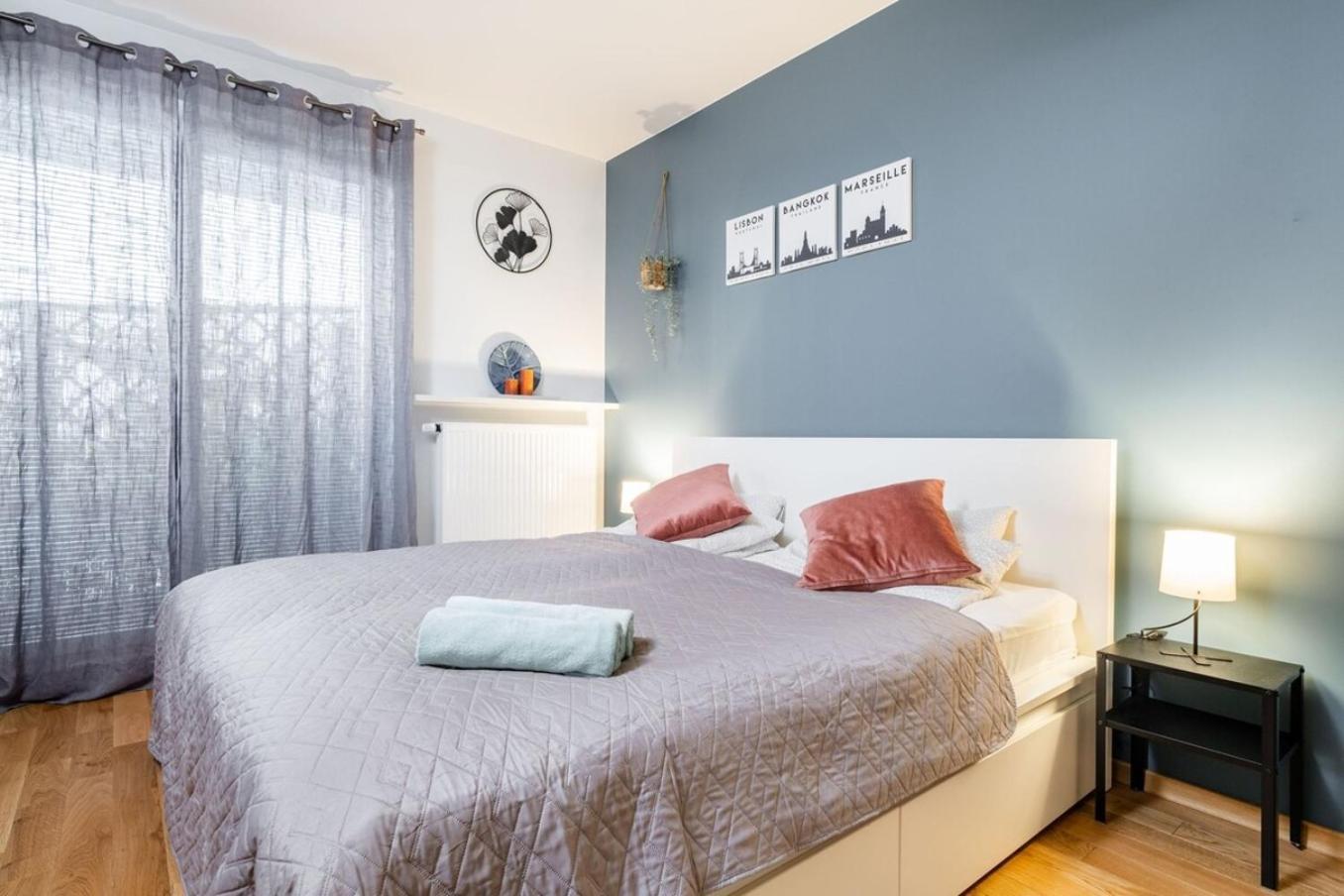 Modern 70m With Private Garden Metro Warsaw